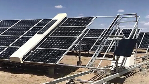 某工業屋頂光伏機器人現場應用